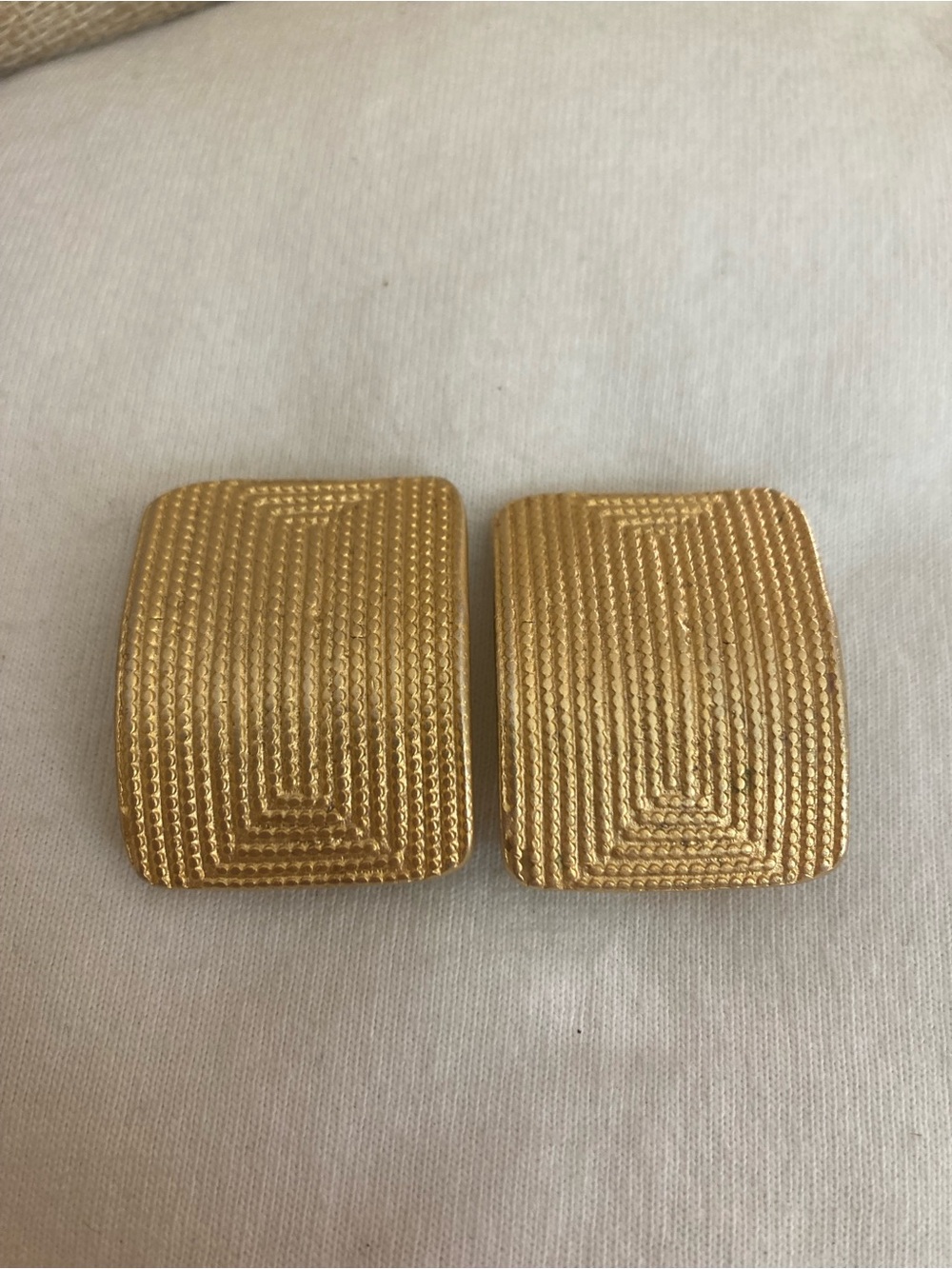 Rectangular Ribbed Gold Tone Vintage Clip Earrings
